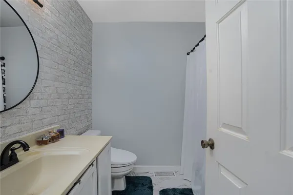 $2,500 | 3524 West Shore Road, Unit 505, Warwick, RI 02886