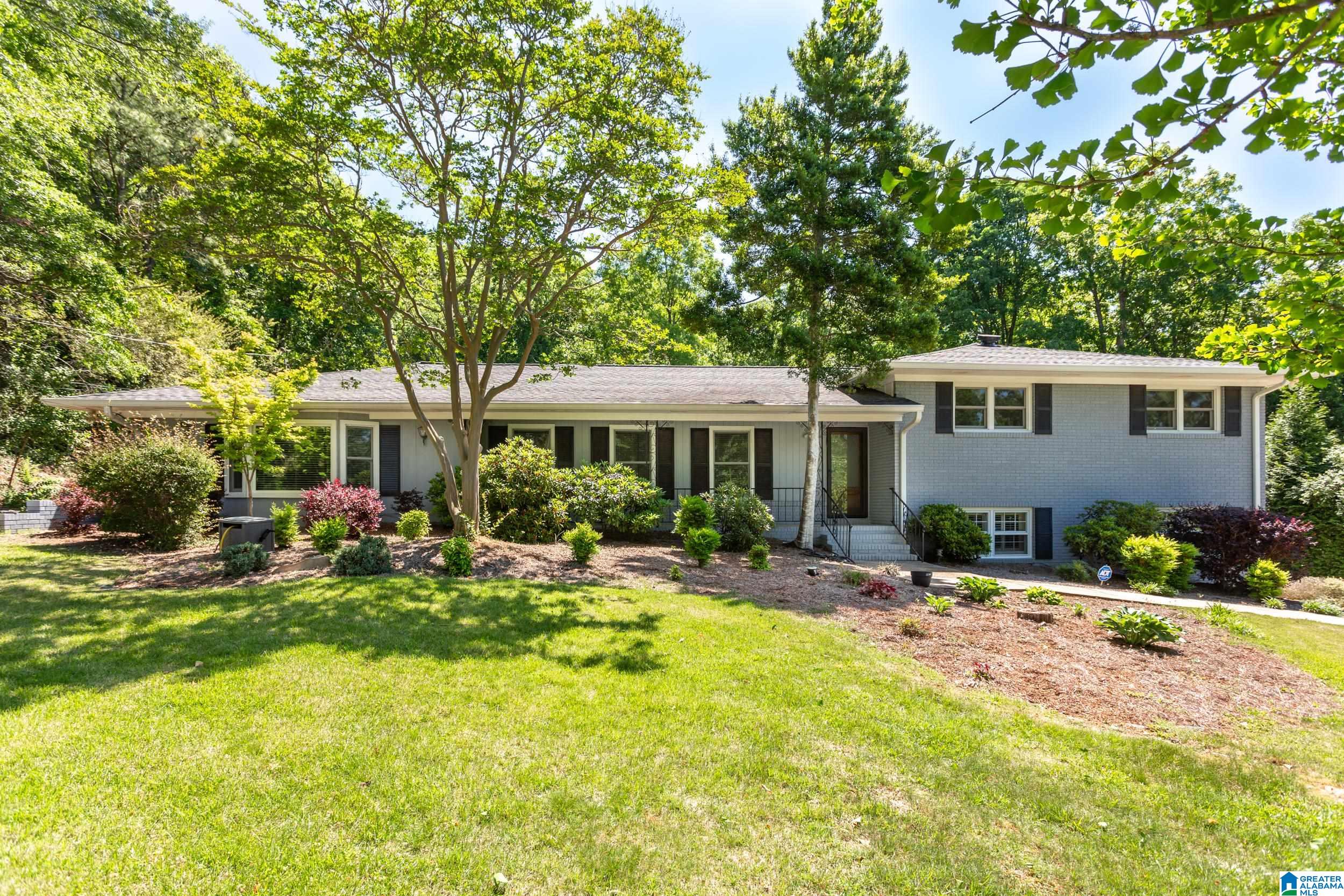 605 Crestview Road Anniston, AL 36207 - Photo 1 of 44