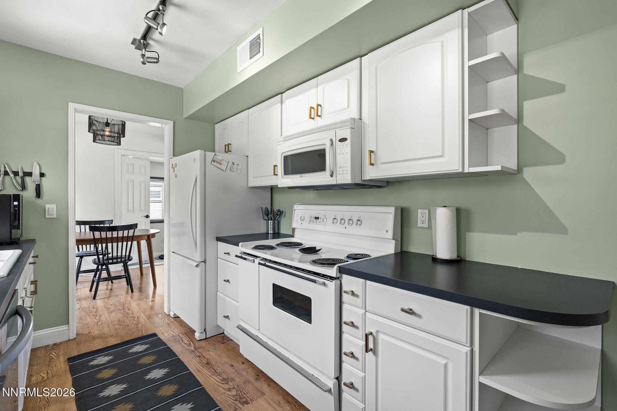 688 Arbutus Street Reno, NV 89509 - Photo 13 of 31 14-web-or-mls-_DSC0659