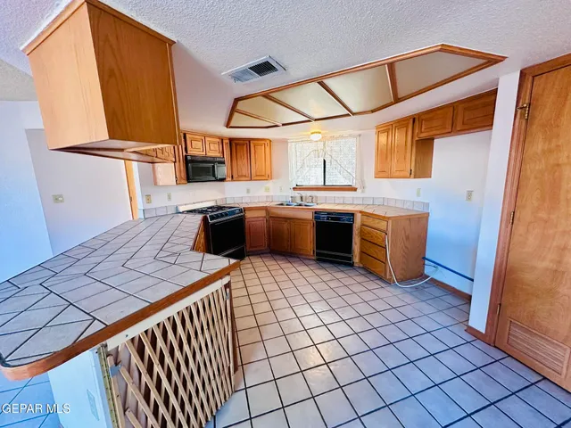 $249,900 | 7421 Mission Viejo Drive, El Paso, TX 79912