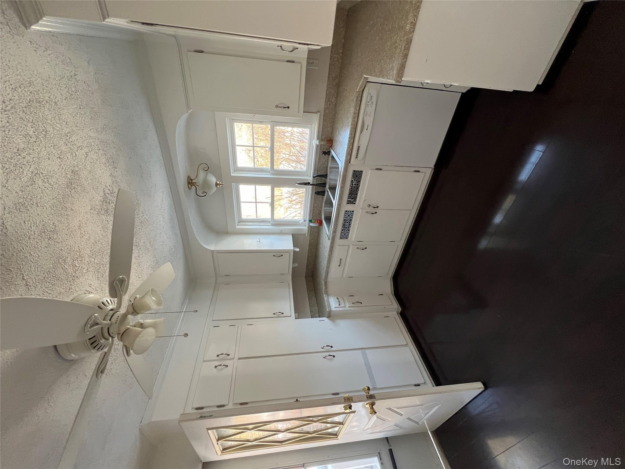 26 Pump House Road Cortlandt Manor, NY 10567 - Photo 3 of 18