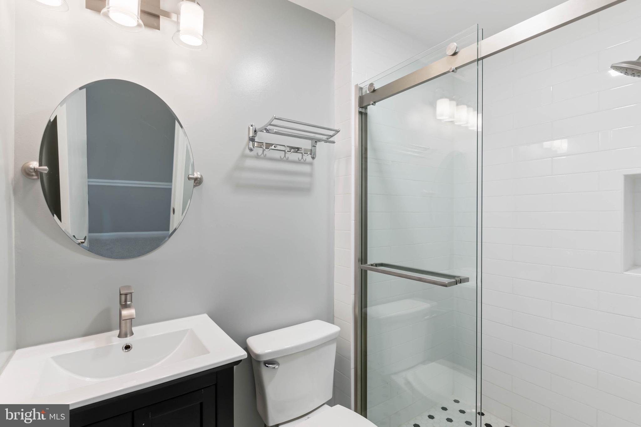 9202 Setter Place Springfield, VA 22153 - Photo 34 of 53 Owners full bath-remodeled.