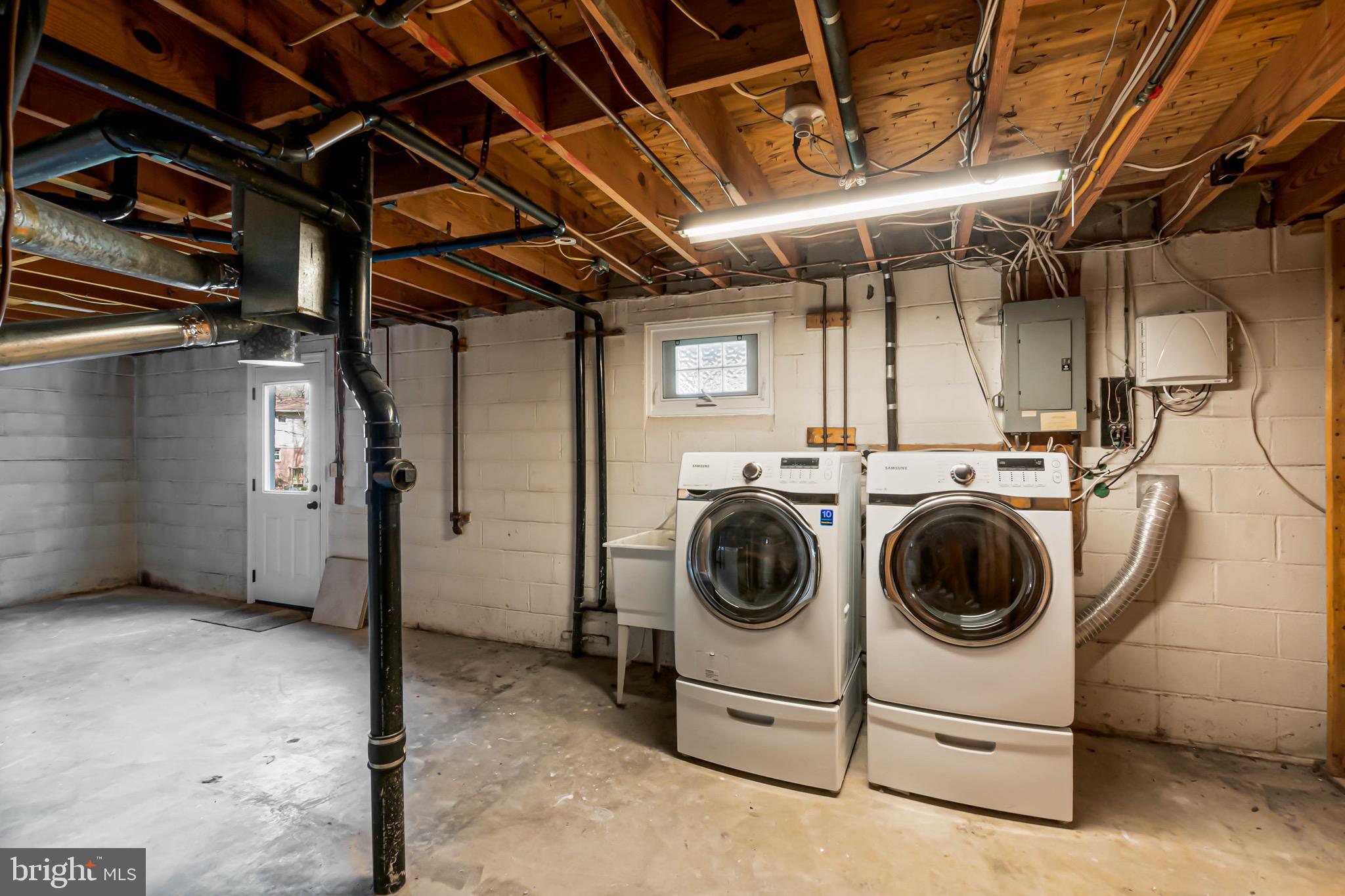 9202 Setter Place Springfield, VA 22153 - Photo 48 of 53 Updated washer/dryer.