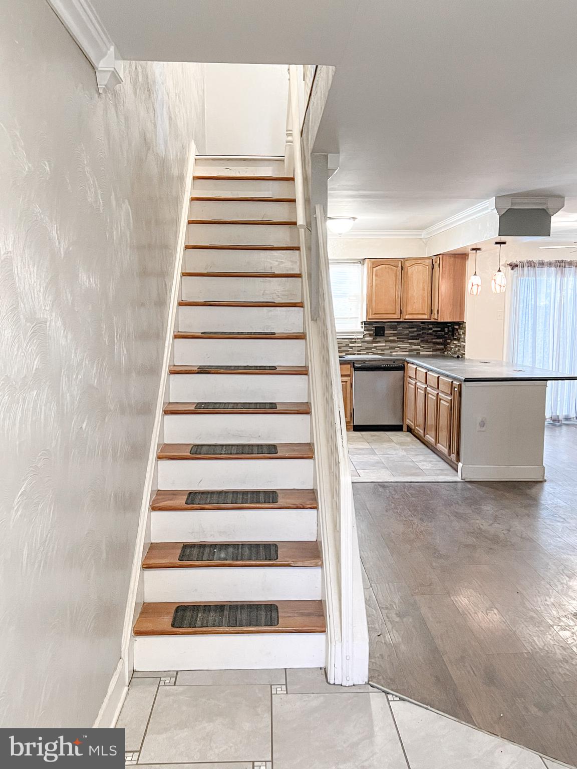 1136 Fox Run Reading, PA 19606 - Photo 3 of 13