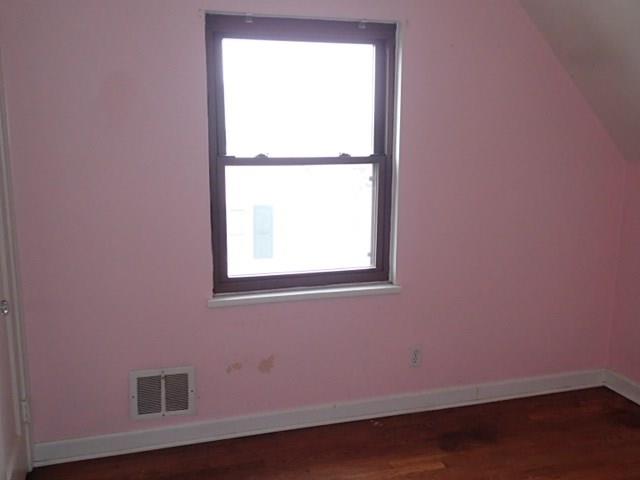553 Old Farm Road Pittsburgh, PA 15234 - Photo 12 of 21