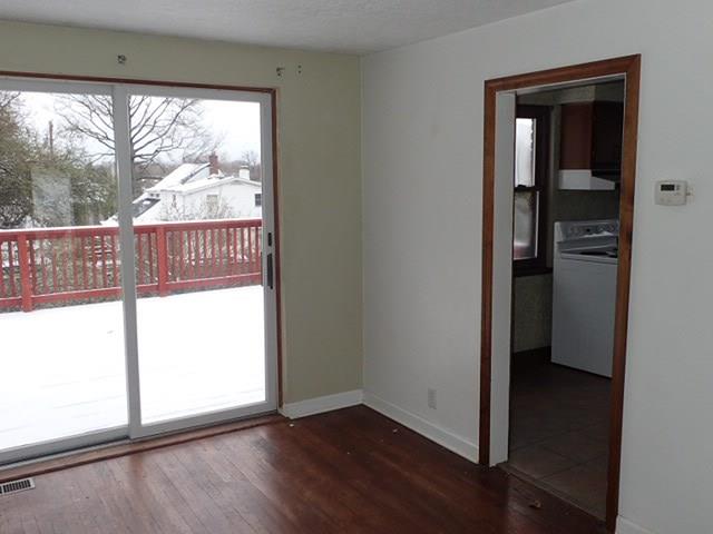 553 Old Farm Road Pittsburgh, PA 15234 - Photo 3 of 21