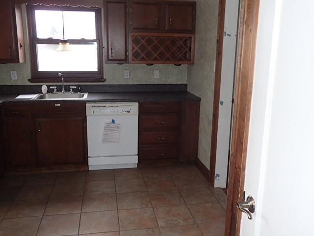 553 Old Farm Road Pittsburgh, PA 15234 - Photo 6 of 21