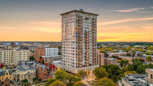 $5,500 | 1313 North Franklin Place, Unit 504, Milwaukee, WI 53202