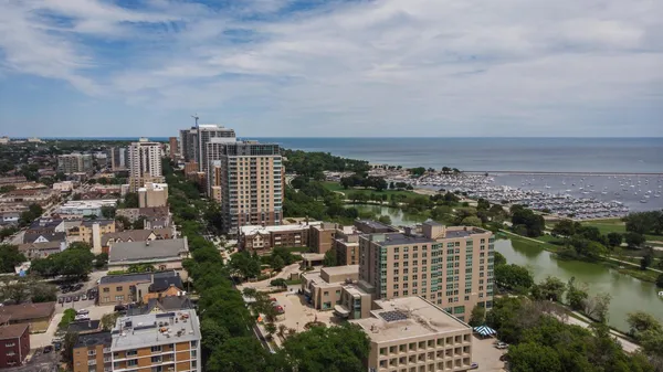 $5,500 | 1313 North Franklin Place, Unit 504, Milwaukee, WI 53202