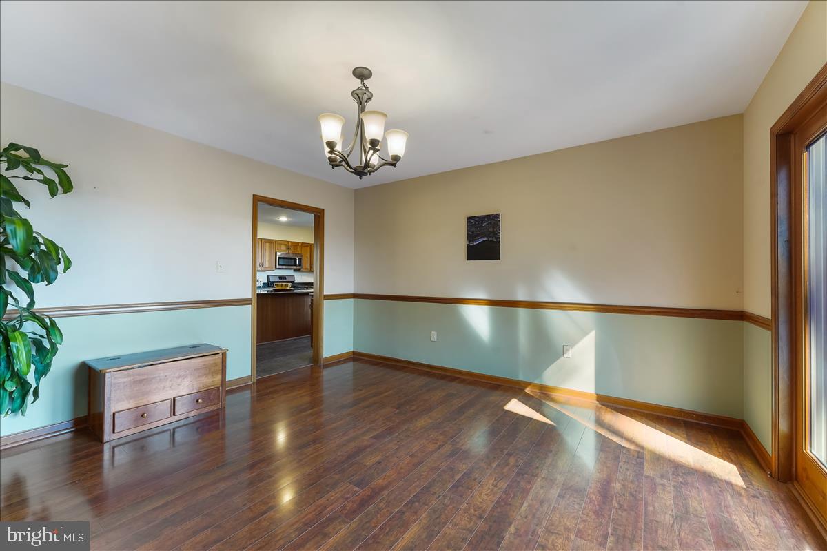 255 Brown Road Nottingham, PA 19362 - Photo 14 of 38 Dining room