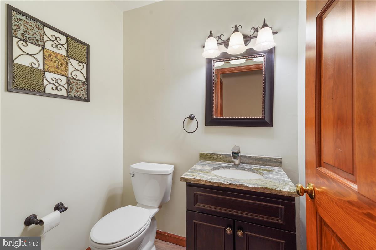 255 Brown Road Nottingham, PA 19362 - Photo 18 of 38 Powder room