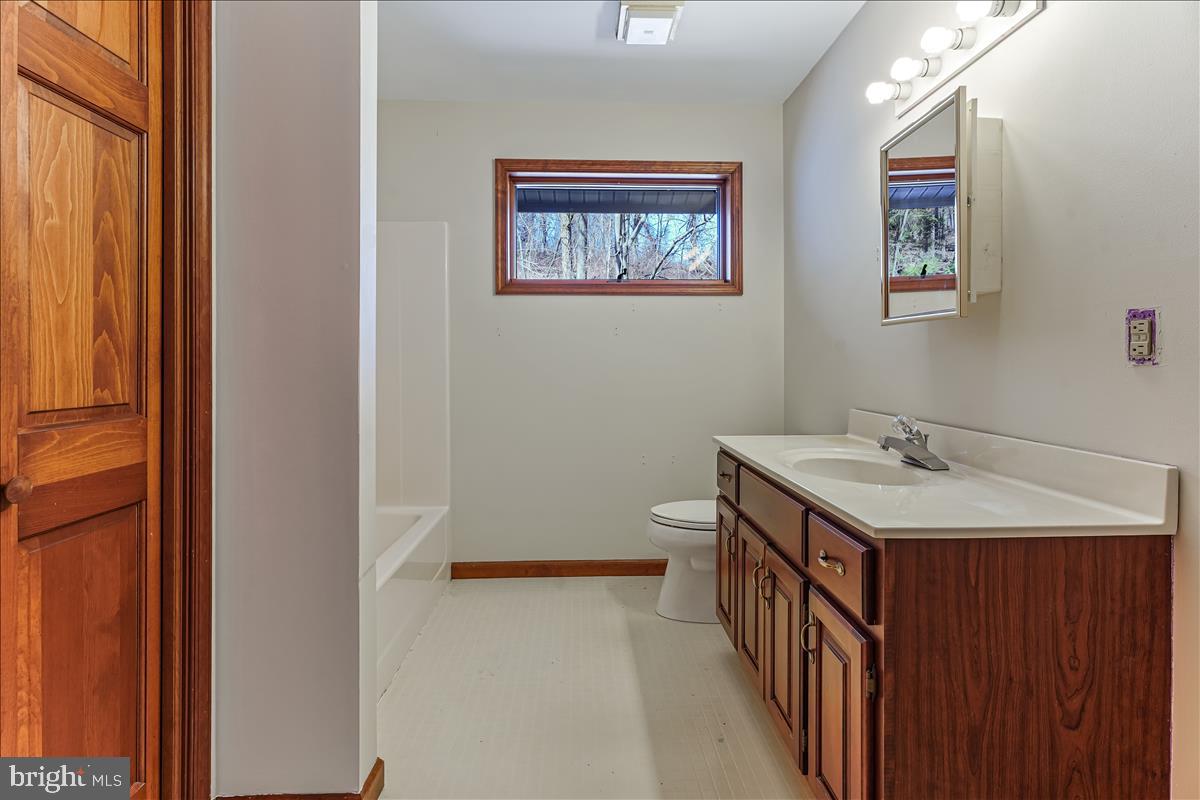 255 Brown Road Nottingham, PA 19362 - Photo 25 of 38 Full bath