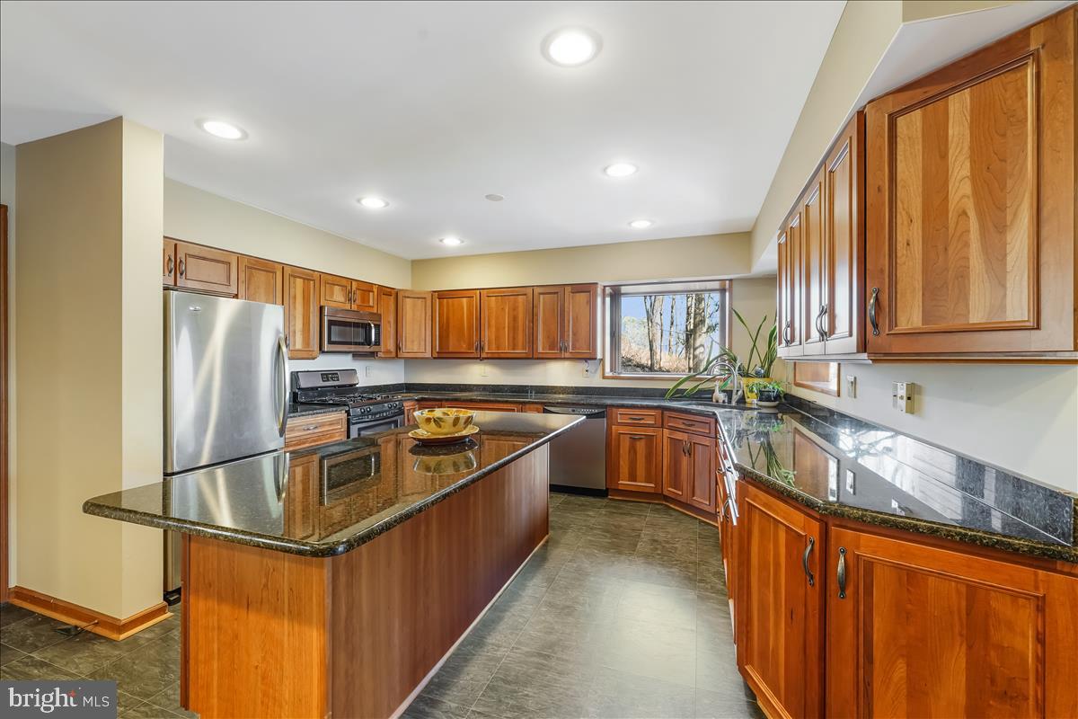 255 Brown Road Nottingham, PA 19362 - Photo 9 of 38 Granite all around