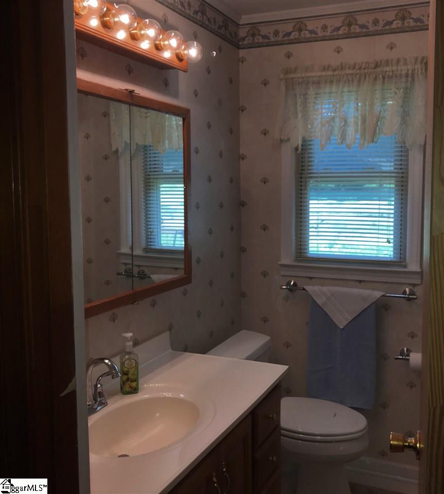 332 Haywood Road Easley, SC 29640 - Photo 15 of 27