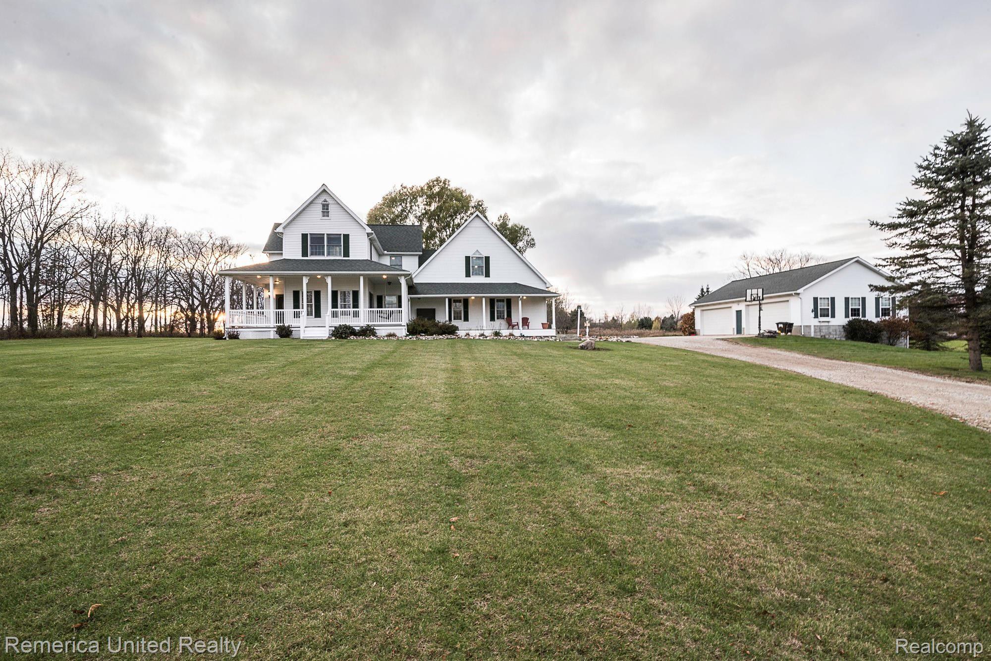3851 Argentine Road Howell, MI 48855 - Photo 1 of 73 DSC_4.jpg