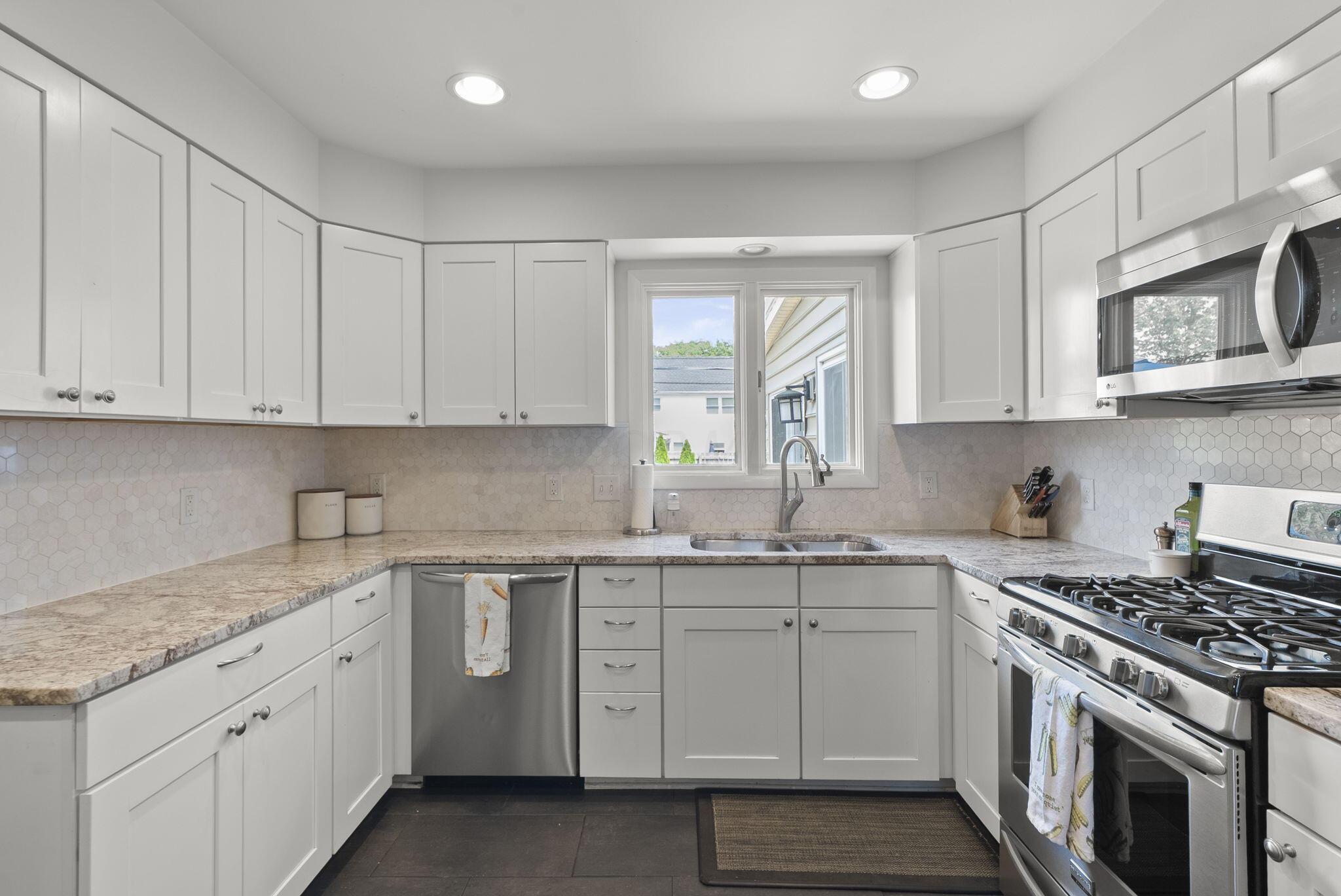 3956 Mountview Road Upper Arlington, OH 43220 - Photo 18 of 85 Kitchen
