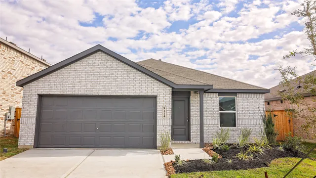 $2,150 | 9314 Speckled Trout Drive, Baytown, TX 77521