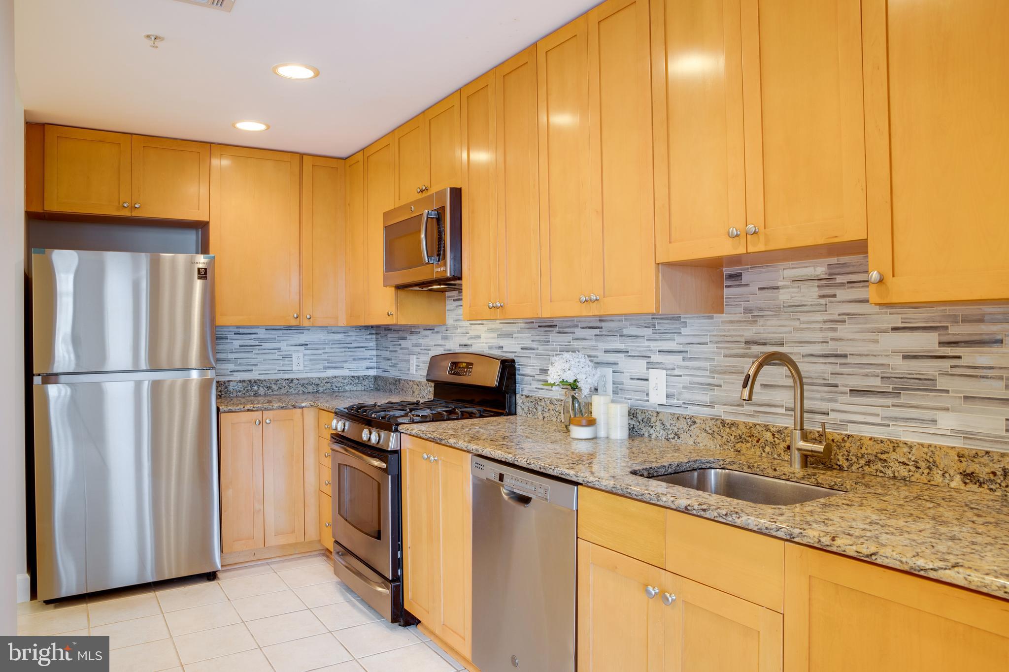 3650 South Glebe Road, Unit 639 Arlington, VA 22202 - Photo 11 of 49 Brand new refrigerator