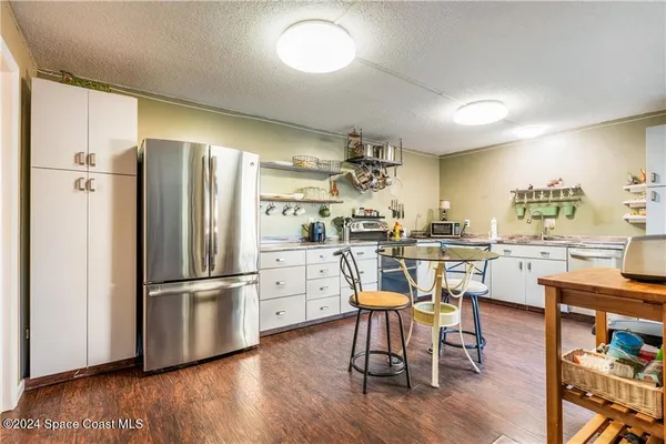 $152,500 | 2115 Vista Oaks Circle Northeast, Palm Bay, FL 32905