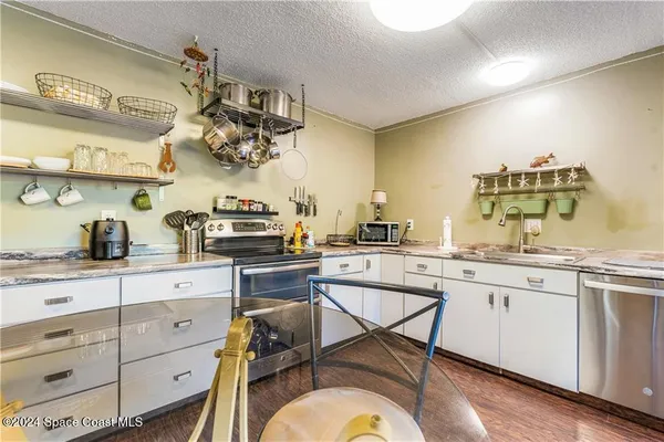 $152,500 | 2115 Vista Oaks Circle Northeast, Palm Bay, FL 32905