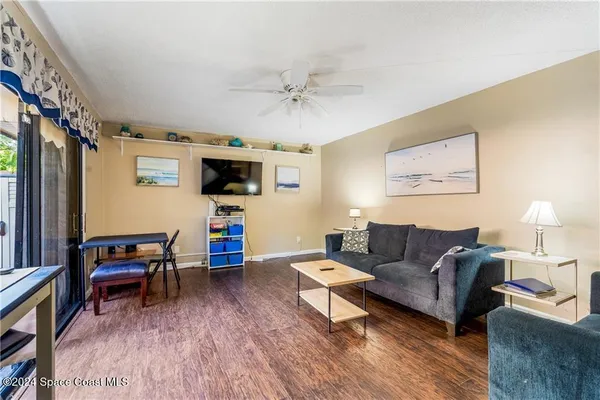 $152,500 | 2115 Vista Oaks Circle Northeast, Palm Bay, FL 32905