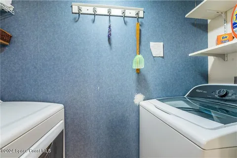 $152,500 | 2115 Vista Oaks Circle Northeast, Palm Bay, FL 32905