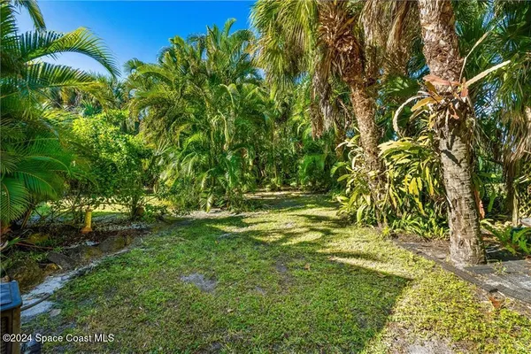 $152,500 | 2115 Vista Oaks Circle Northeast, Palm Bay, FL 32905