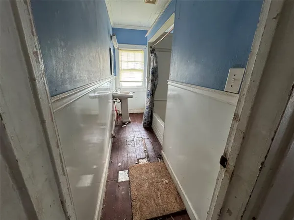 a view of entryway