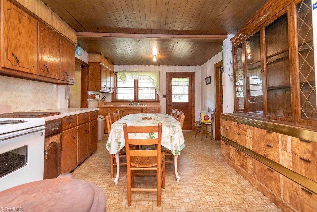 4444 Mt Zion Road Ferguson, NC 28624 - Photo 19 of 46