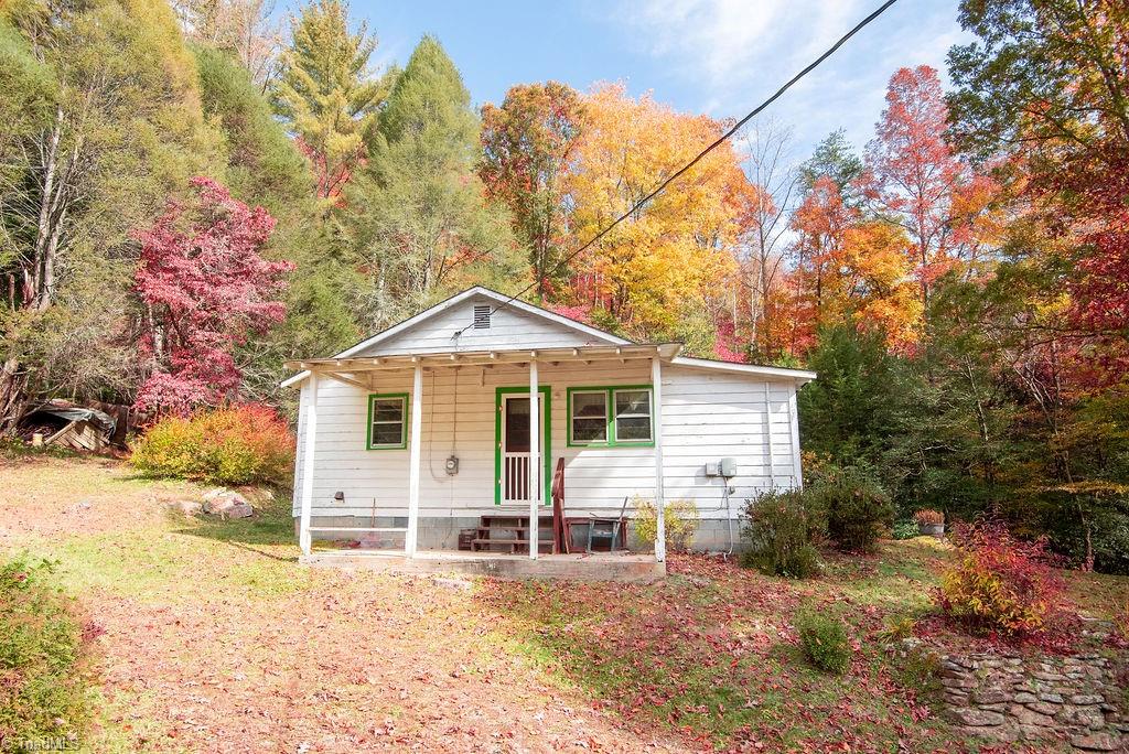 4444 Mt Zion Road Ferguson, NC 28624 - Photo 4 of 46