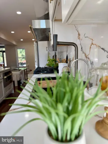 $1,269,999 | 607 K Street Northeast, Washington, DC 20002