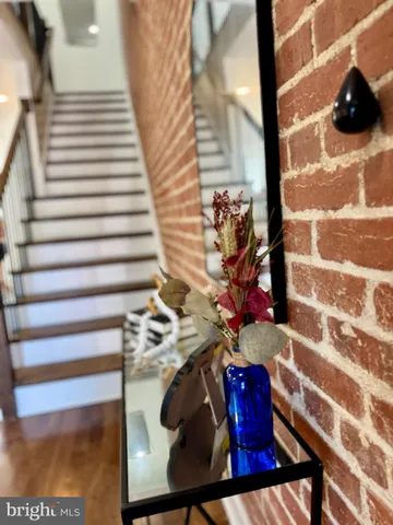 $1,269,999 | 607 K Street Northeast, Washington, DC 20002