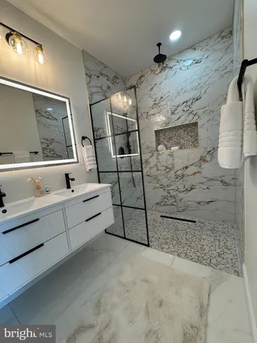 $1,269,999 | 607 K Street Northeast, Washington, DC 20002