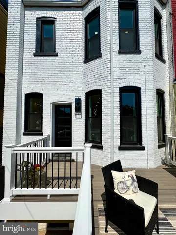 $1,269,999 | 607 K Street Northeast, Washington, DC 20002