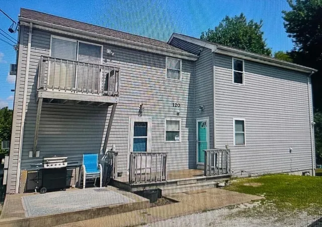 $2,350 | 120 Willow Street, Unit 1, Fall River, MA 02720