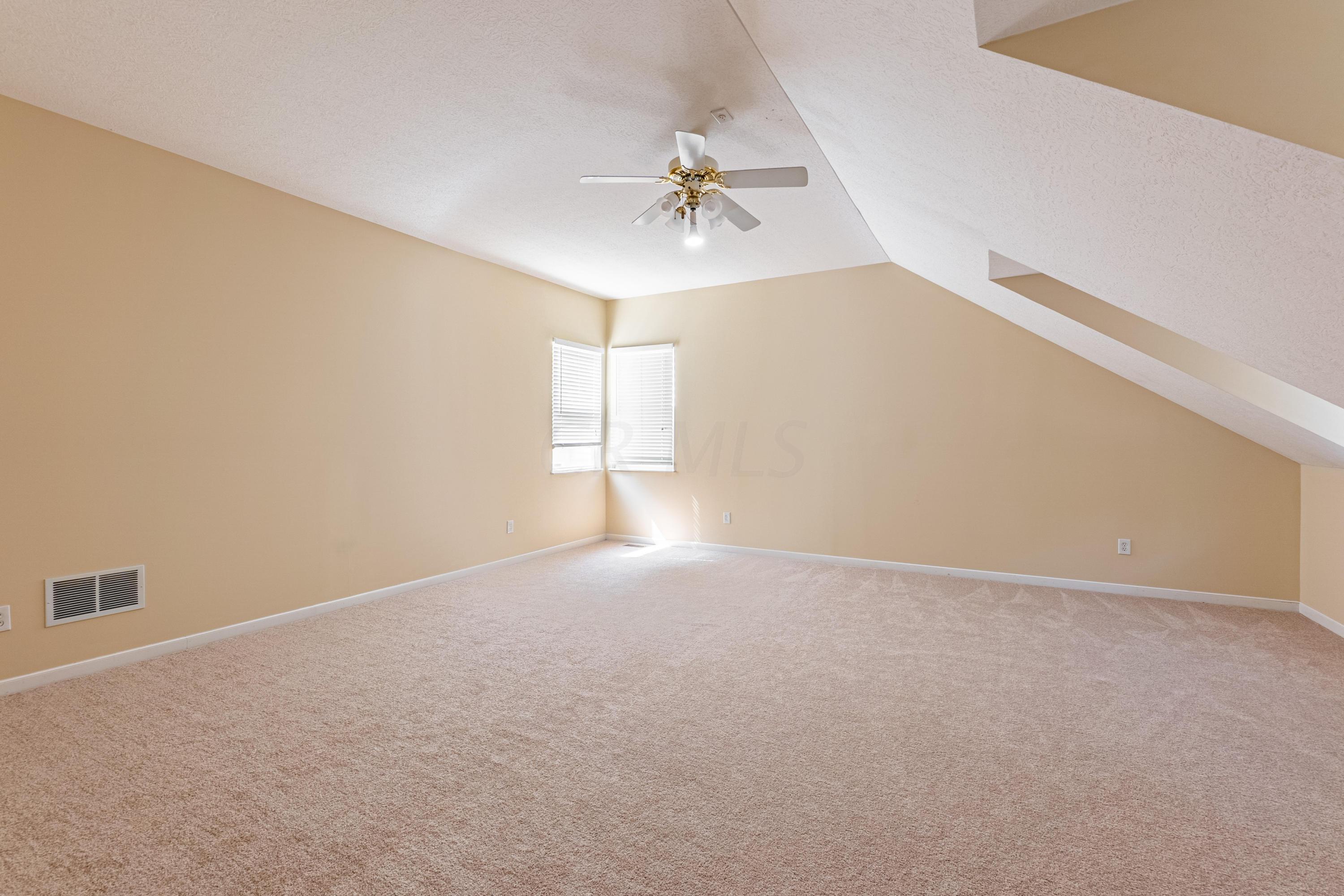 135 Rivers Edge Way Columbus, OH 43230 - Photo 11 of 25
