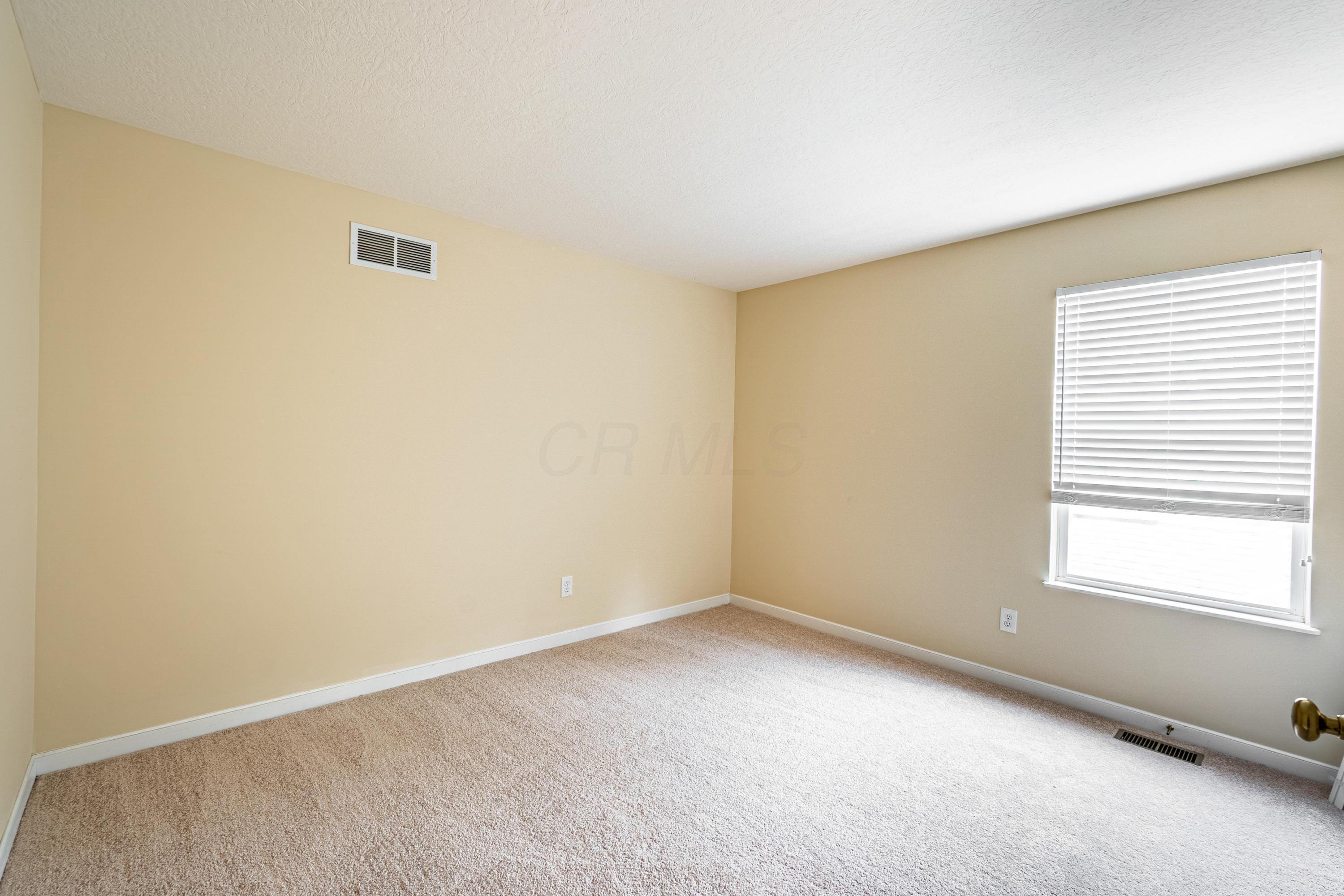 135 Rivers Edge Way Columbus, OH 43230 - Photo 16 of 25