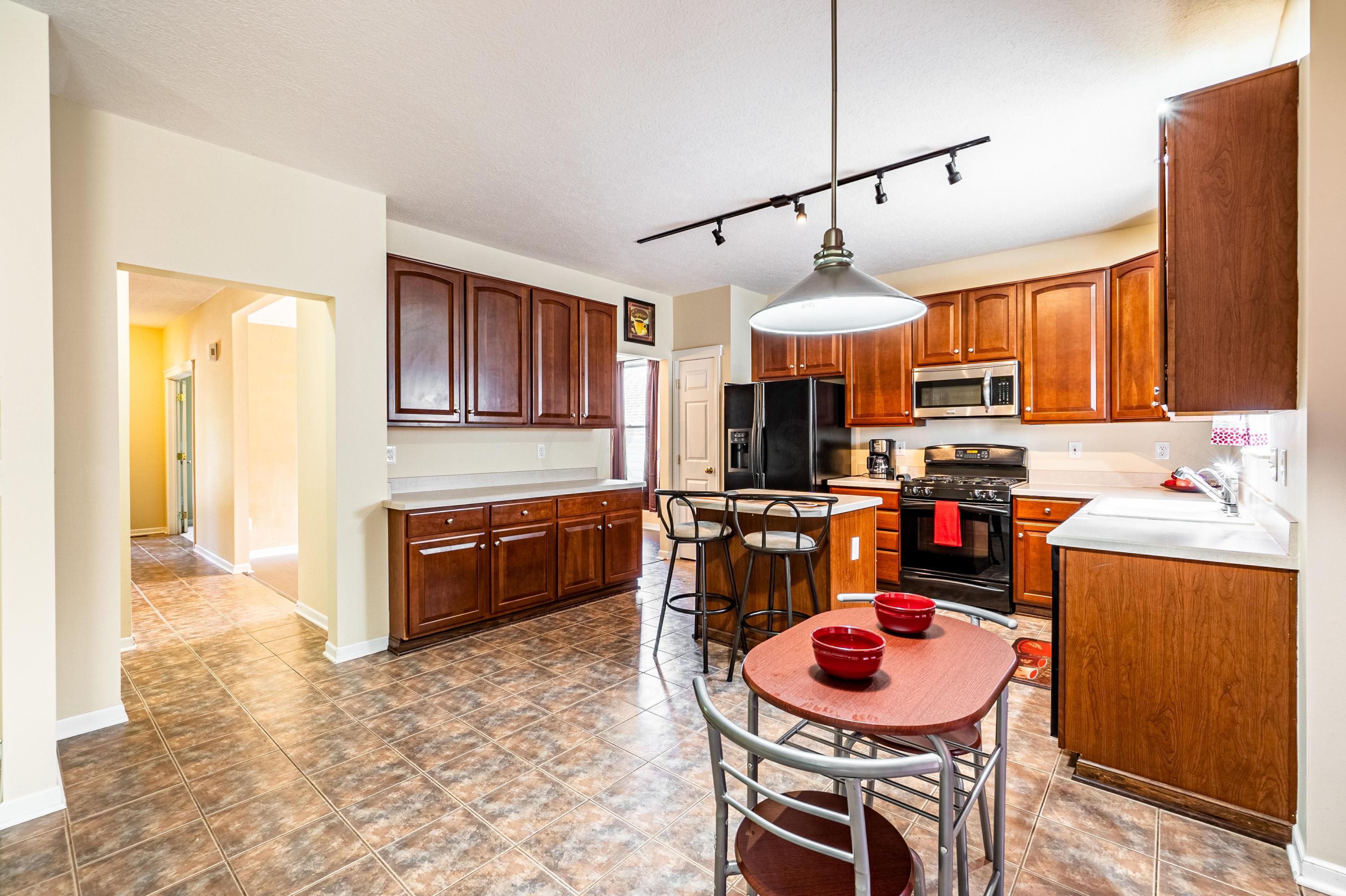 135 Rivers Edge Way Columbus, OH 43230 - Photo 7 of 25