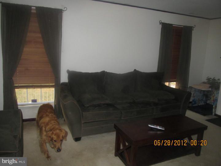 22 Wakefield Road Atco, NJ 08004 - Photo 5 of 18 Living Room