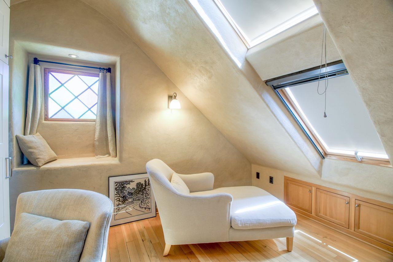 1069 Summit Road Watsonville, CA 95076 - Photo 30 of 50 a living room with furniture and a window