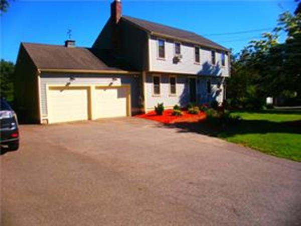 17 A Bellingham Road Blackstone, MA 01504 - Photo 1 of 20 Gallery Image 1