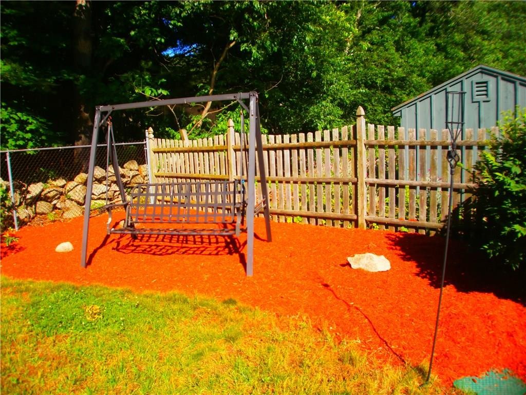 17 A Bellingham Road Blackstone, MA 01504 - Photo 18 of 20 Gallery Image 18