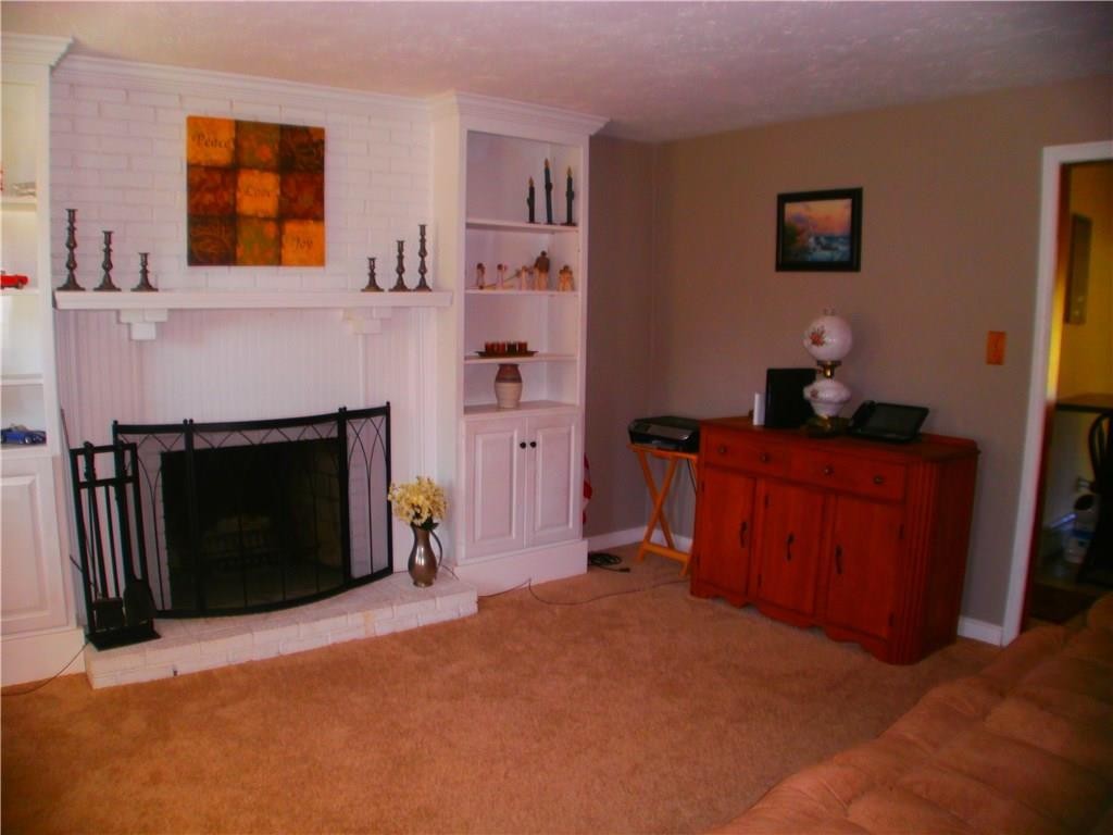 17 A Bellingham Road Blackstone, MA 01504 - Photo 7 of 20 Gallery Image 7
