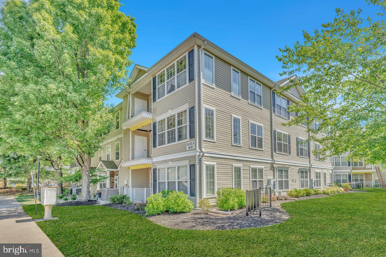 91 Kyle Way Ewing, NJ 08628 - Photo 1 of 35