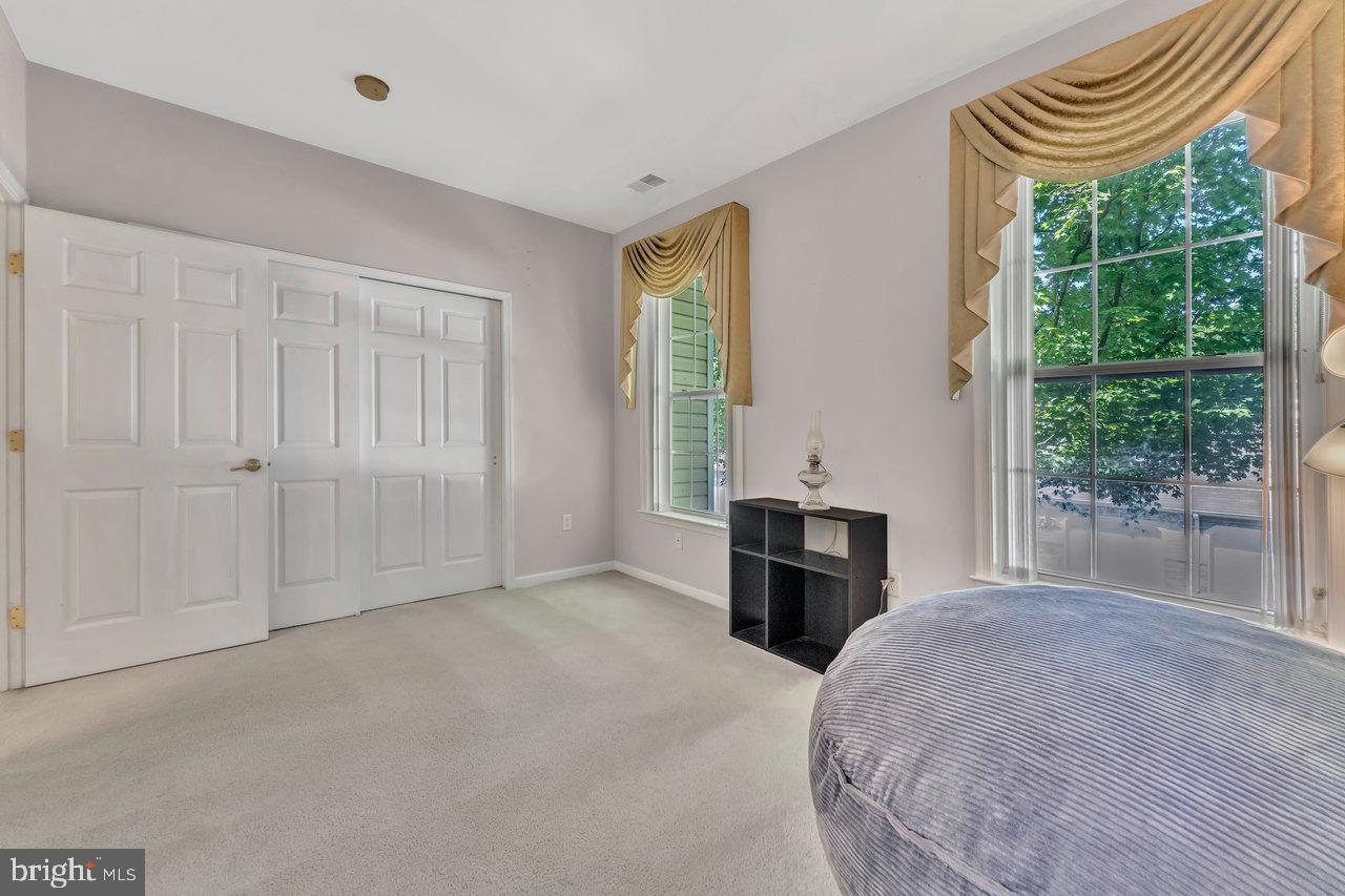 91 Kyle Way Ewing, NJ 08628 - Photo 24 of 35