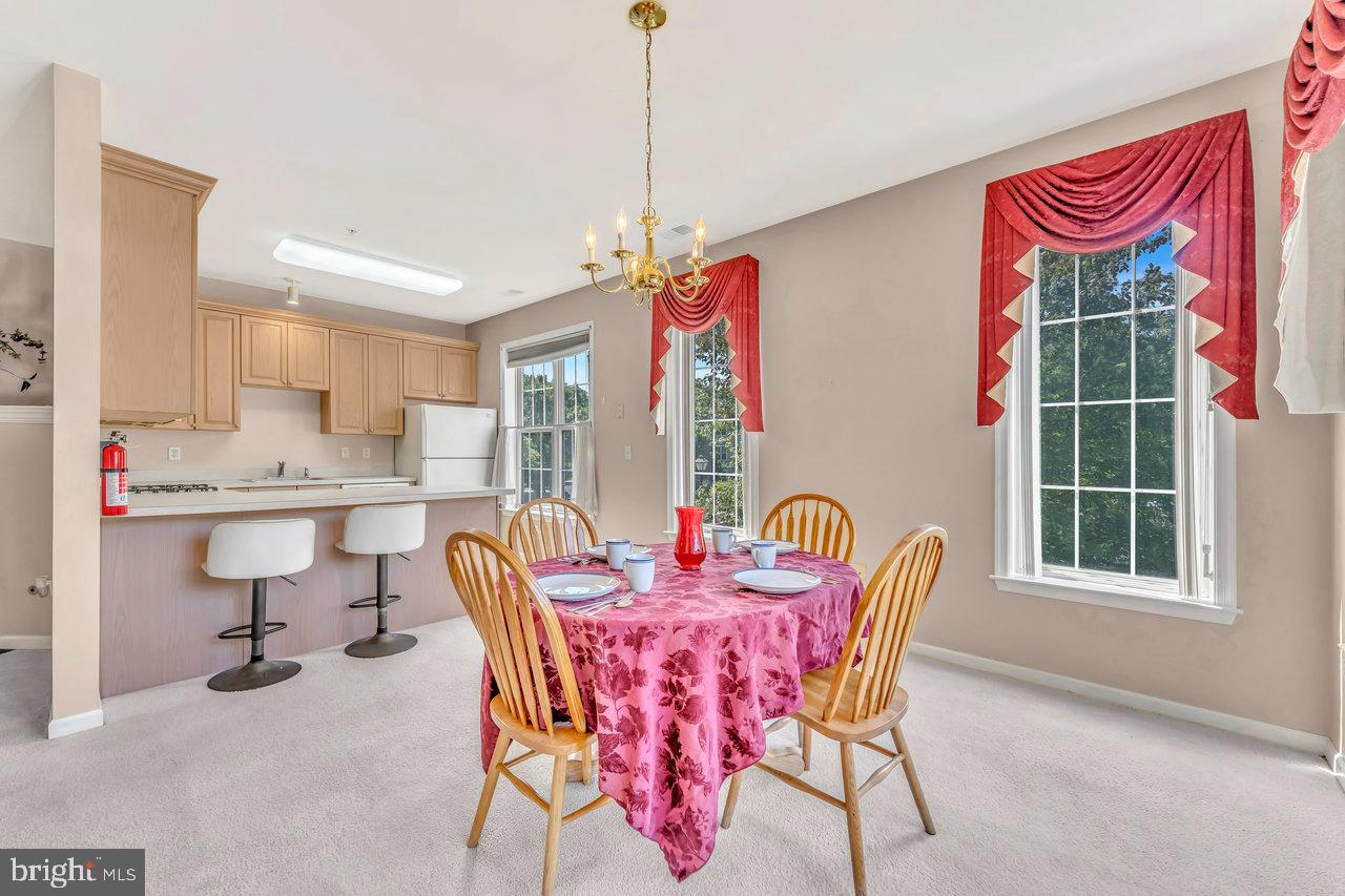 91 Kyle Way Ewing, NJ 08628 - Photo 9 of 35