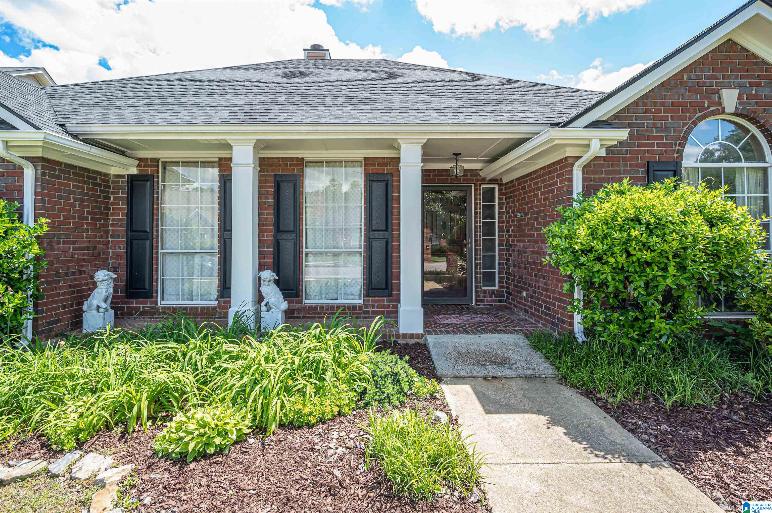 131 Braxton Way Pelham, AL 35124 - Photo 3 of 43