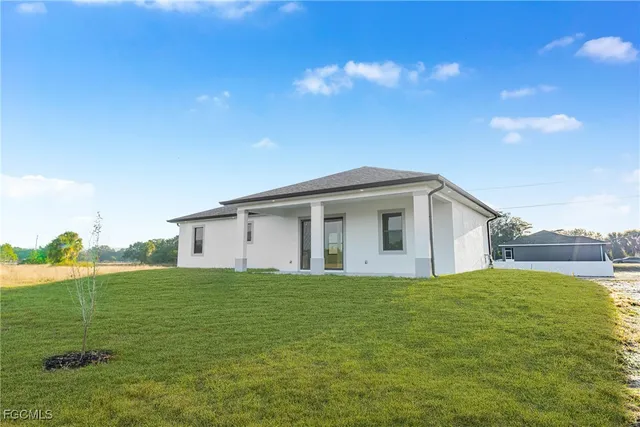 a house view with a outdoor space