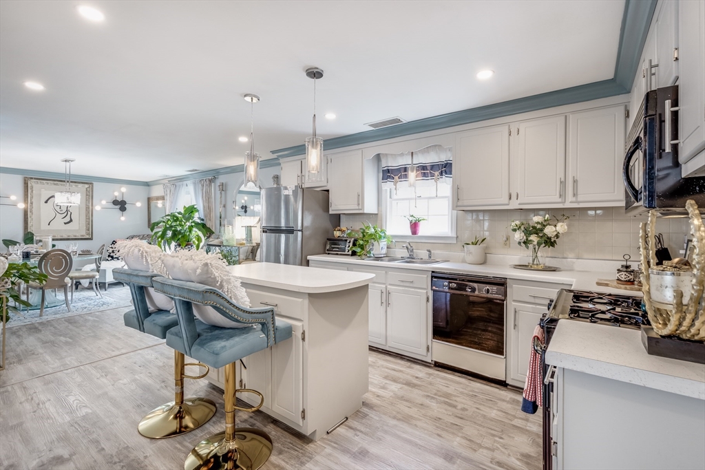 20 Brigantine Avenue Barnstable, MA 02655 - Photo 8 of 42