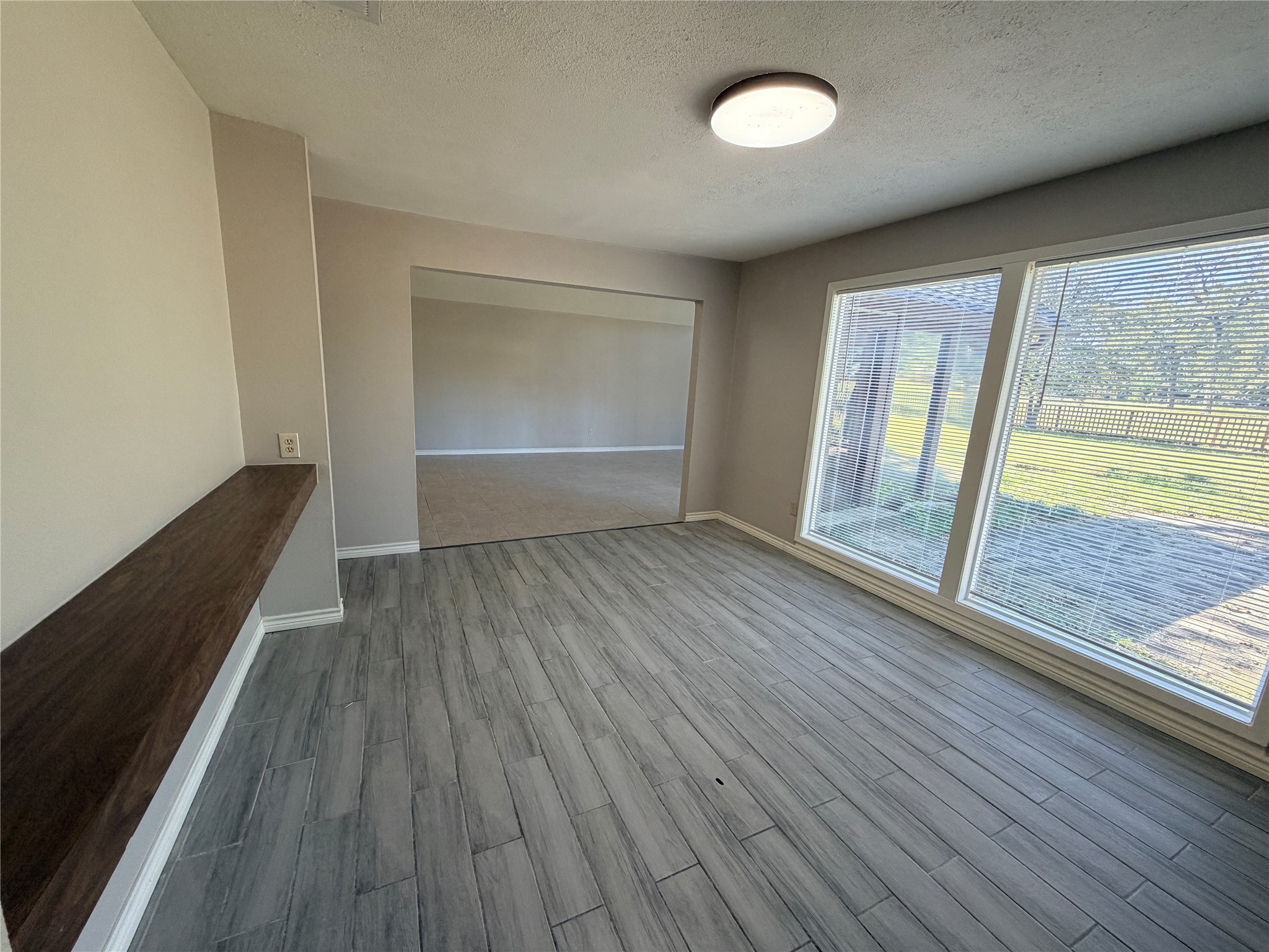 1607 Chestnut Ridge Road Houston, TX 77339 - Photo 7 of 31